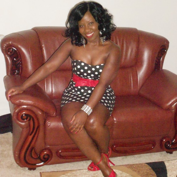 Meet your Posher, Lady - Picture 1 of 1